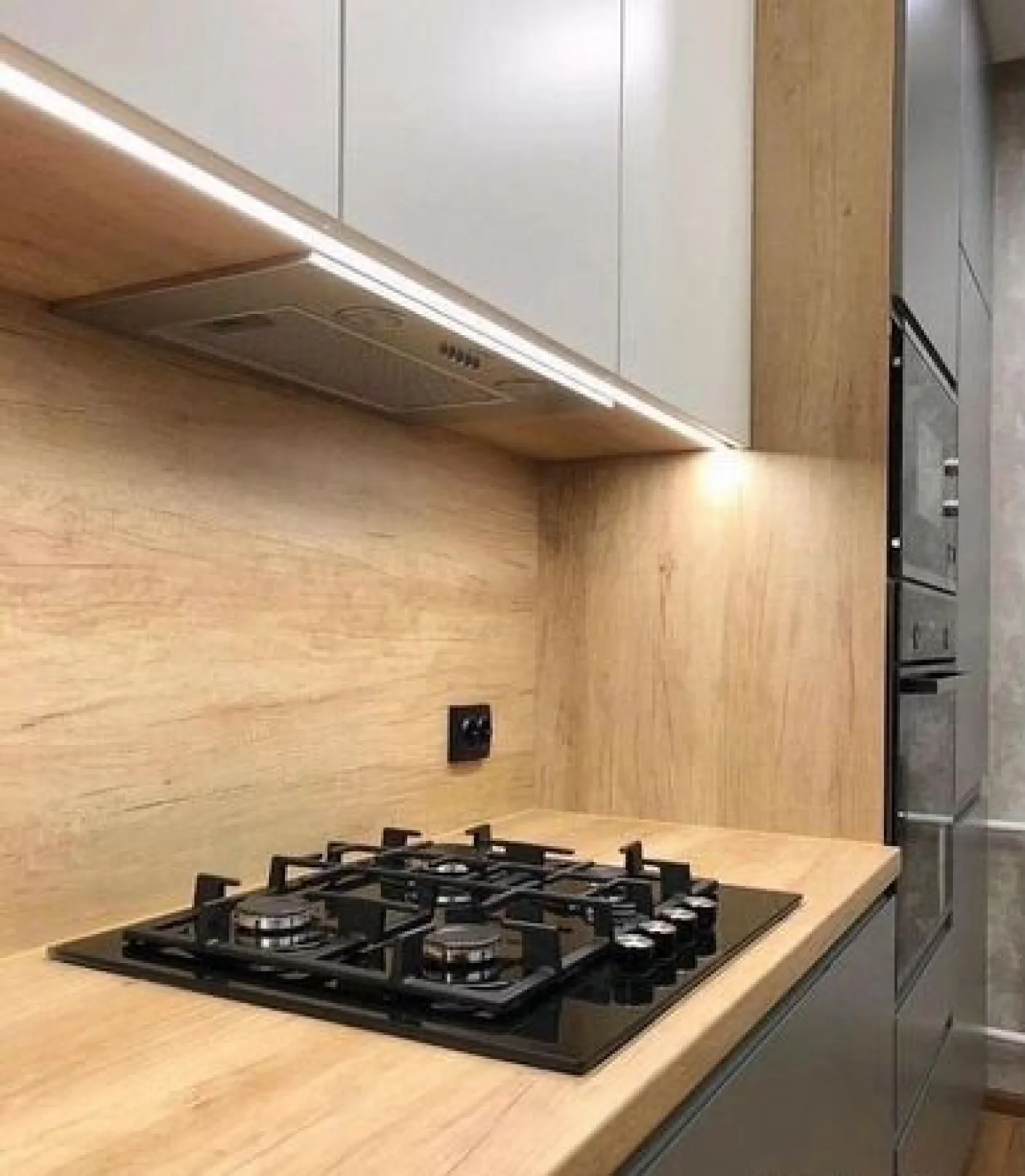 Кухонные гарнитуры на заказ с замером, доставкой и монтажом