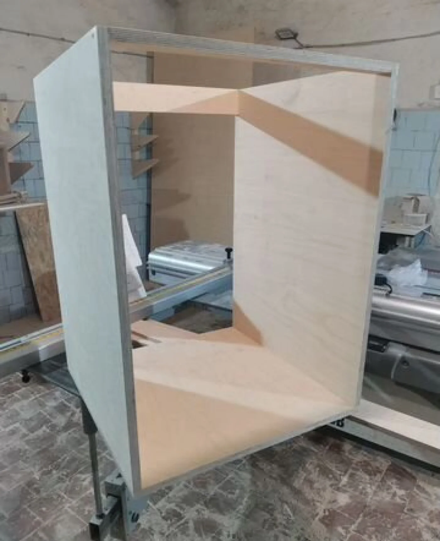 Кухни из фанеры на заказ – изготовление под размер