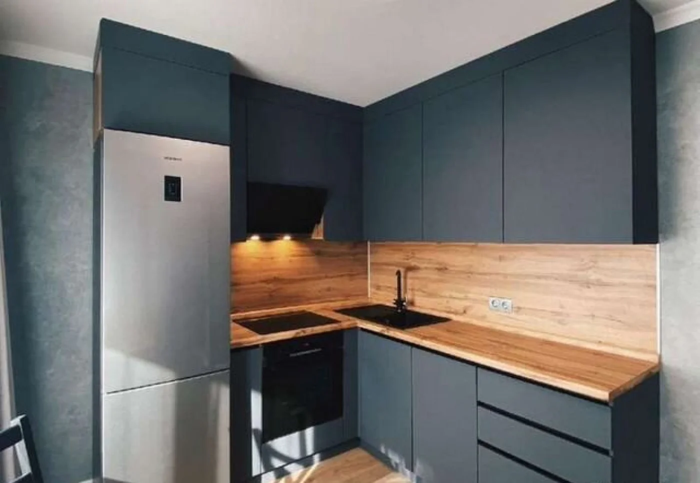 Угловая кухня на заказ по индивидуальным размерам
