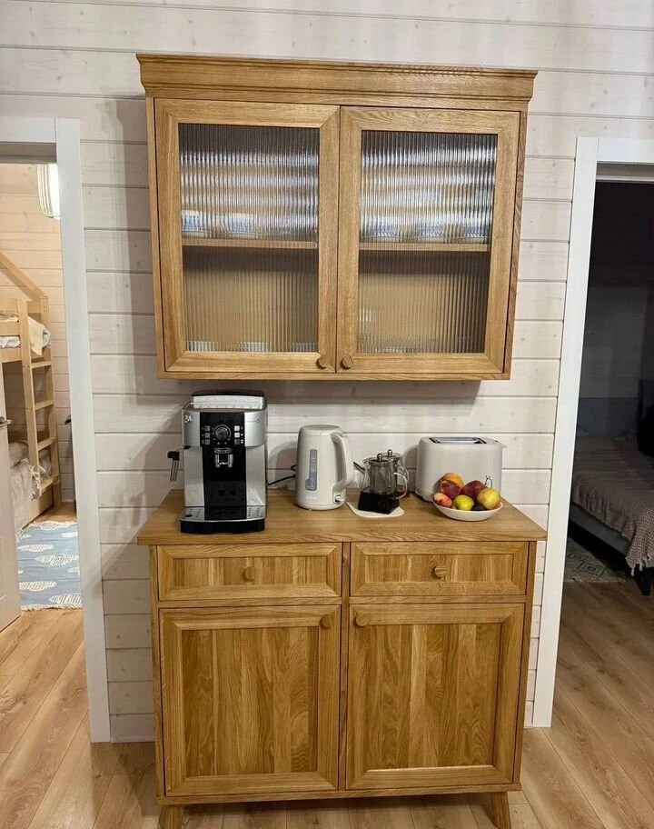 Авторские дизайнерские кухни из массива дерева