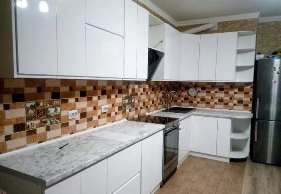 Белая кухня на заказ по индивидуальным размерам