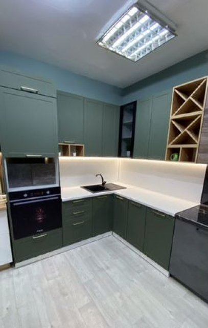 Кухня угловая на заказ из ЛДСП и МДФ собственного производства