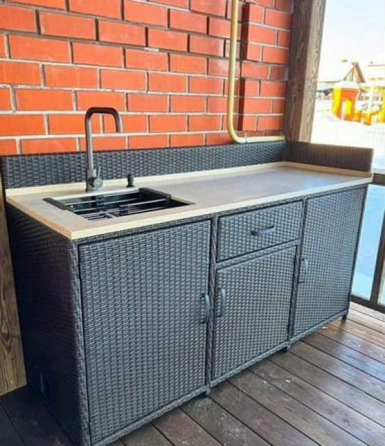 Кухня из искусственного ротанга под заказ для террасы