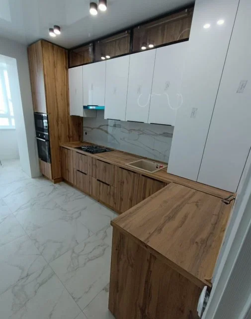 Угловая кухня на заказ от производителя
